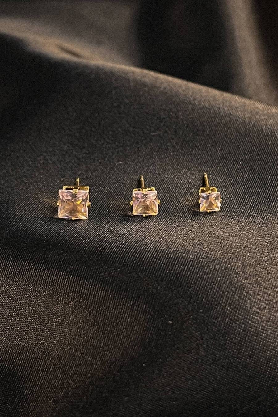 Trio Quadrado de Zircônia Rosa Claro Banhado em Ouro 18k (TR0021)