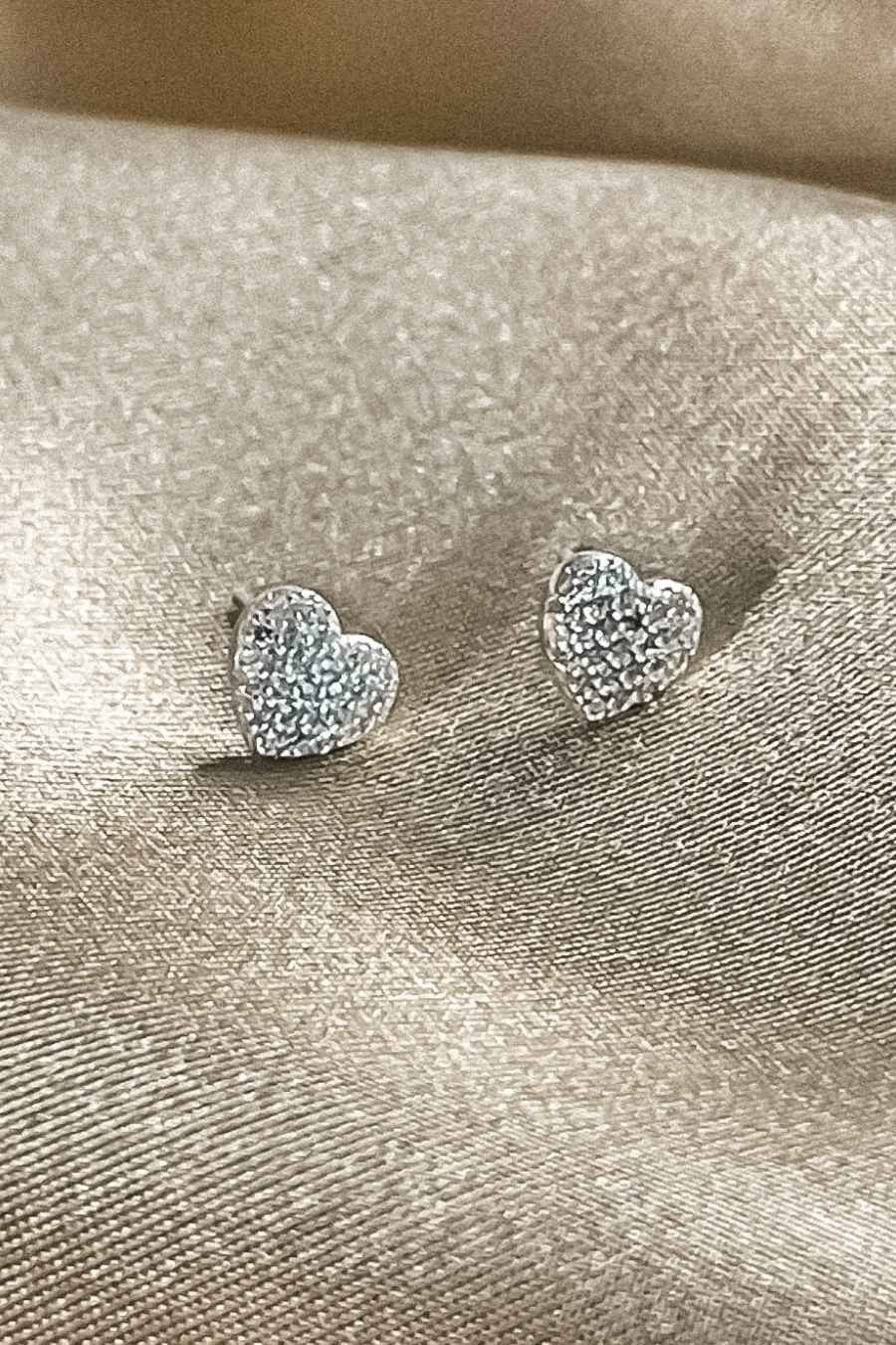 Brinco de Coração com Micro Zircônias em Prata 925 (BR0258)