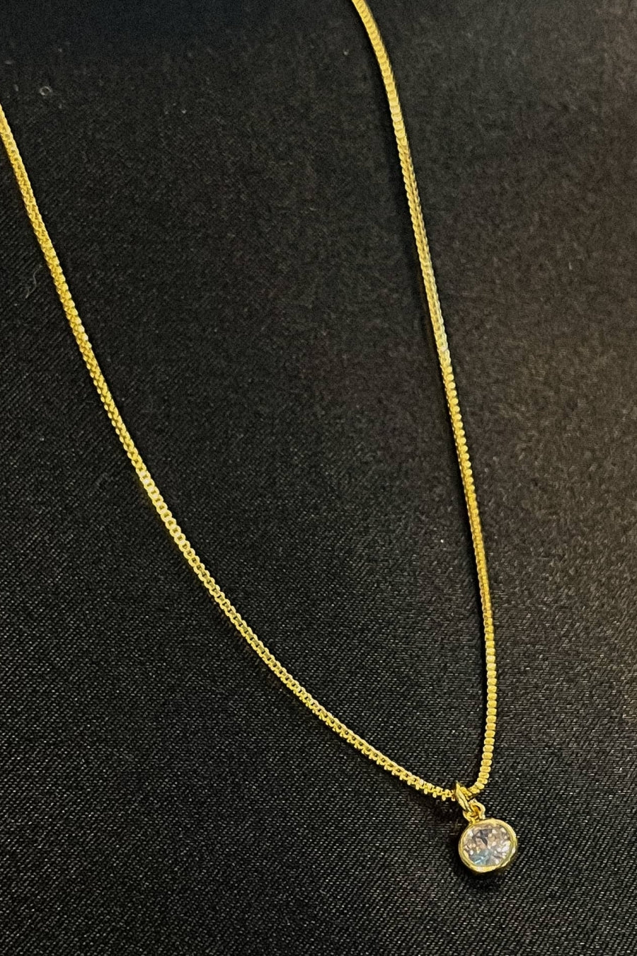 Choker Com Ponto De Luz